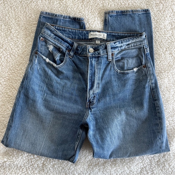 Abercrombie Fitch High Rise Mom Jean Curve Love Blue Denim Distressed Size 28 - Picture 6 of 9